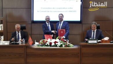 توقيع اتفاقية شراكة بين رئيس مجلس المنافسة ومدير عام الوكالة الوطنية للتدبير الاستراتيجي بالرباط.