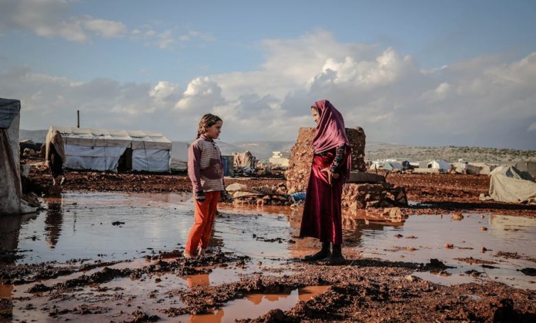الأمطار تغرق خيام نازحين بقطاع غزة